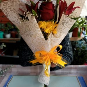 Bouquet de lilium, y rosas